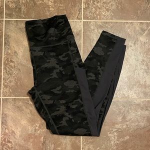 Fabletics camo powerhold leggings size L